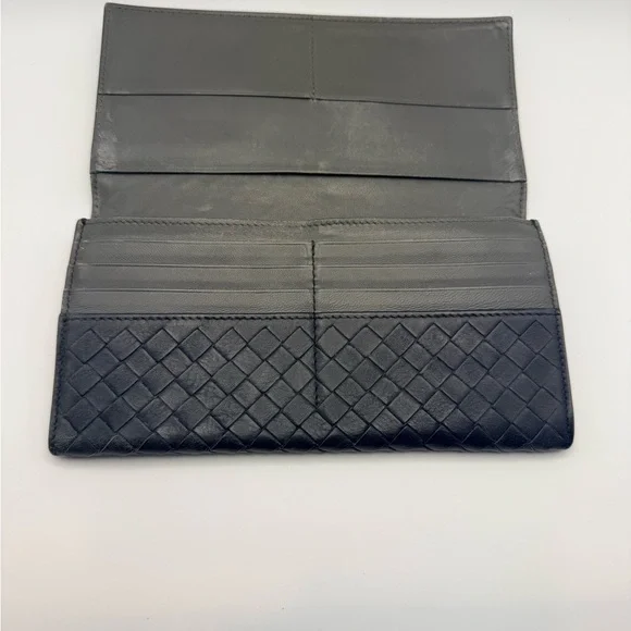 Bottega Veneta Black Long Fold-Over Wallet - Picture 3 of 12